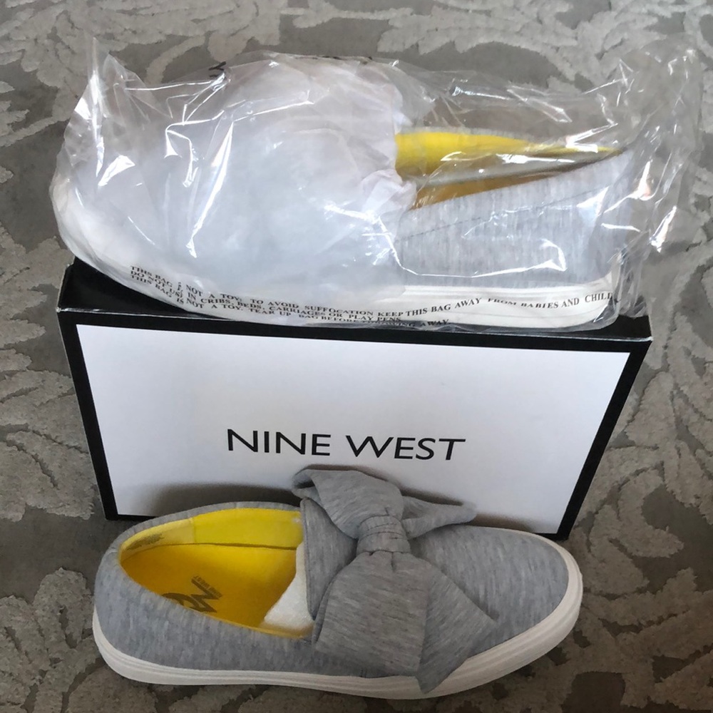 New Nine West Onosha bow front shoe - size 11